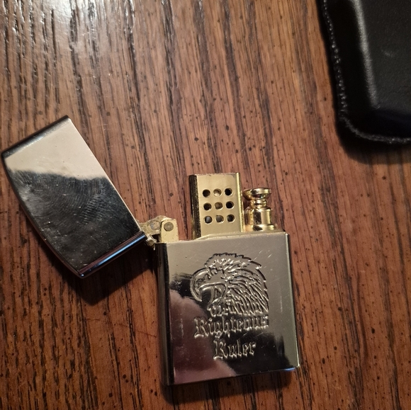 Lighter - Picture 3 of 4